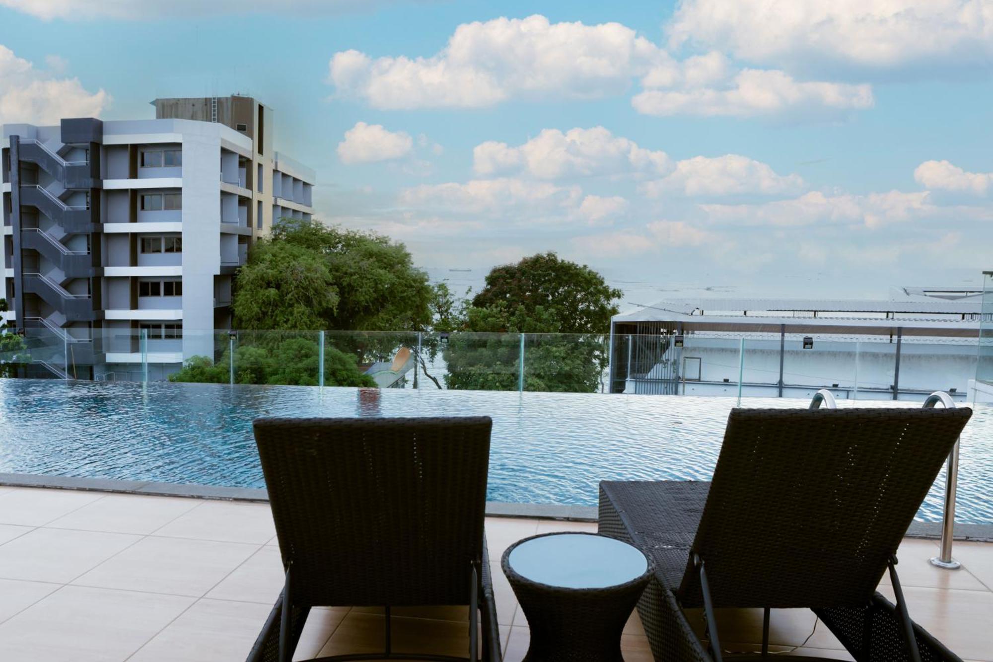 Karin Hotel & Service Apartment - Sha Extra Plus Си Рача Екстериор снимка
